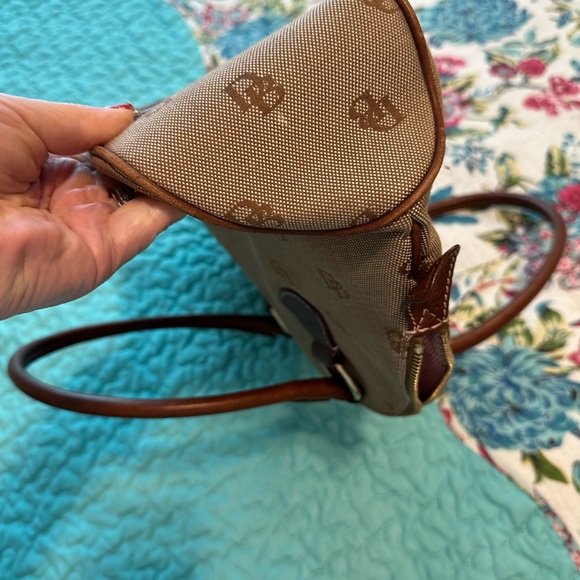 Dooney and Bourke GUC k6998671 - Picture 7 of 9